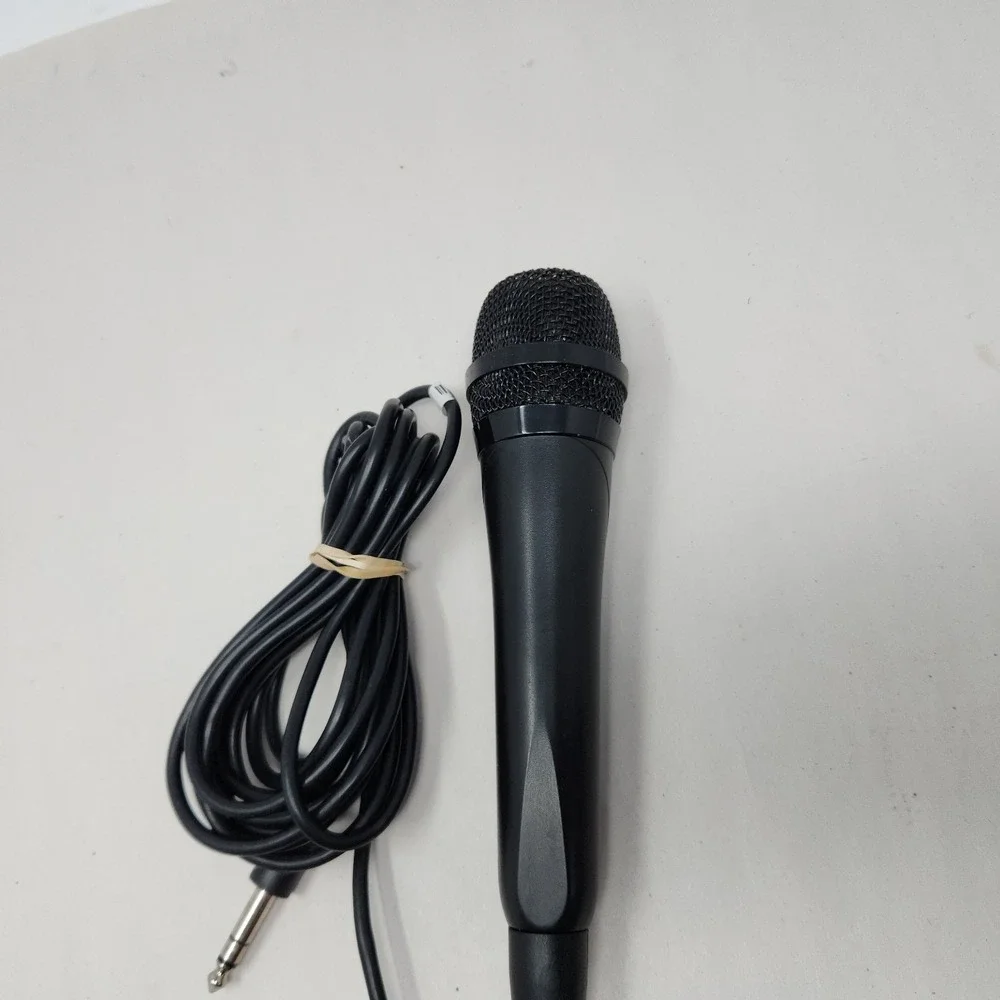 Singtrix Professional Karaoke Machine Microphone With Hit Button Tested